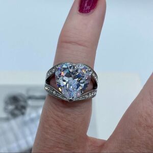 TK316 Stainless Steel Cubic Zirconia Heart Ring Size 5